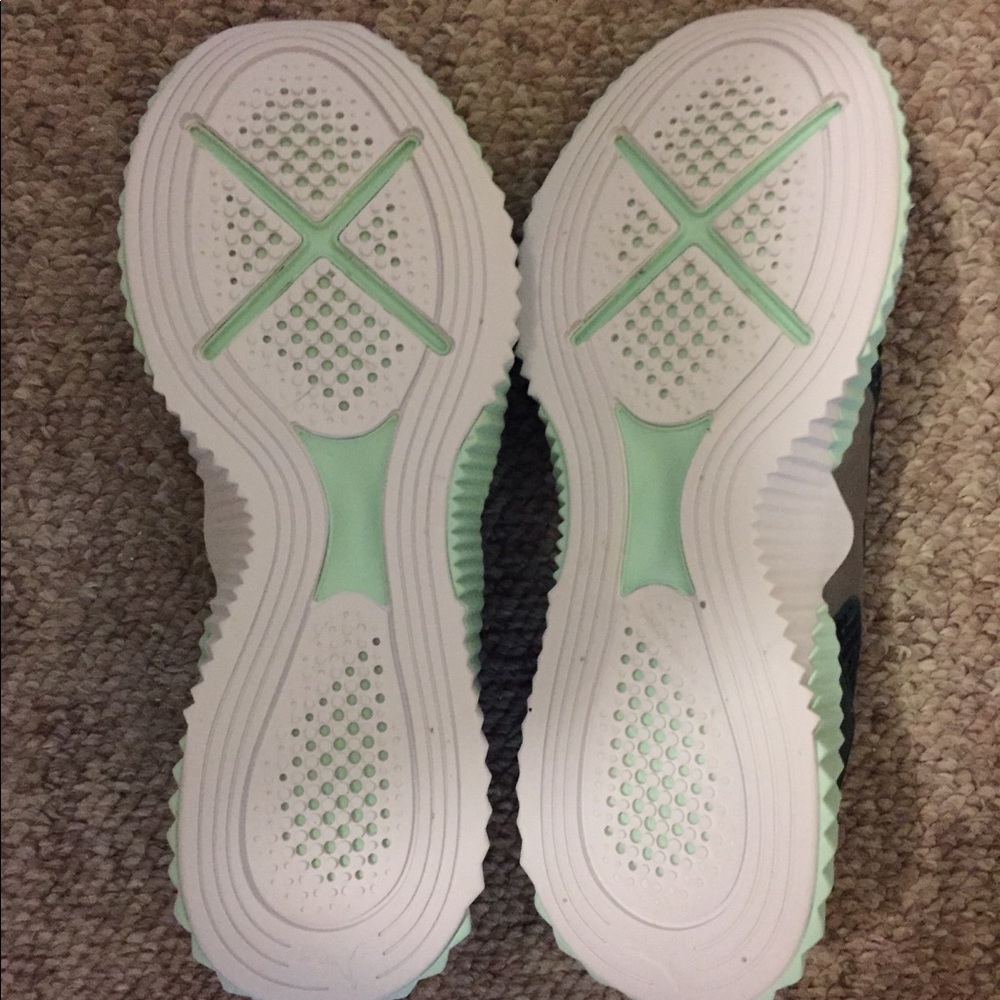 puma defy trailblazer